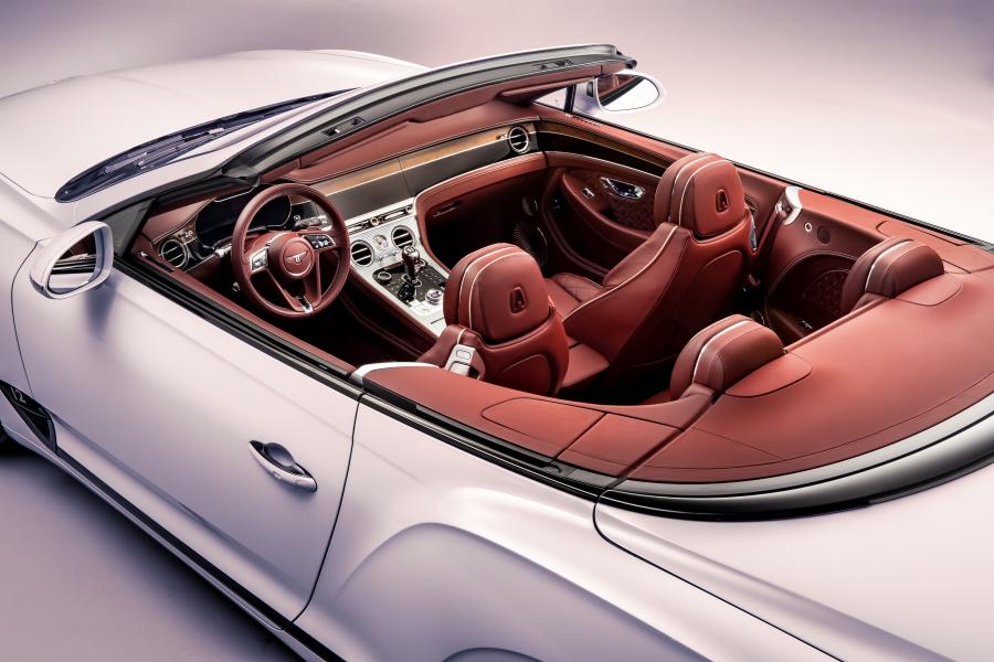 Интерьер Bentley Continental GT Convertible 2019 года  (WW) (фото 34 из 46)